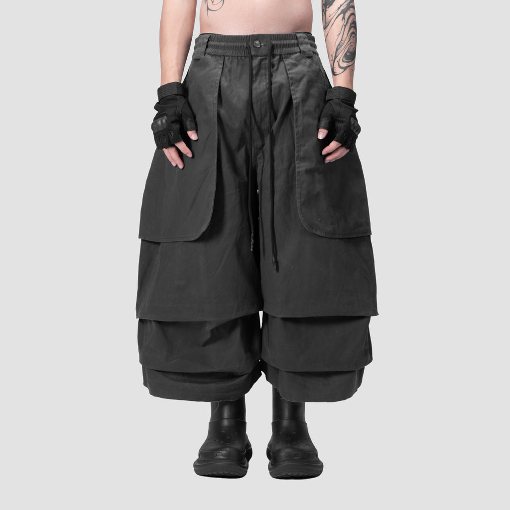 KNEE PLEATED JORTS - GREY