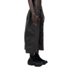 SPLIT CURVE JORTS - GREY