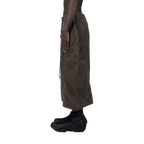 SPLIT CURVE JORTS - BROWN